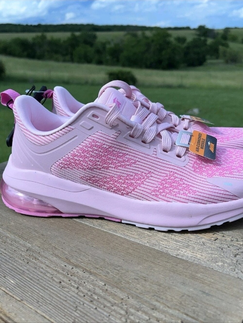 NWT- Avia Women's Pink Air Athletic Sneakers Lace-Up, Memory Foam, Size 9